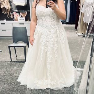 David’s Bridal Collection Sheer Lace and Tulle Ball Gown Wedding Dress